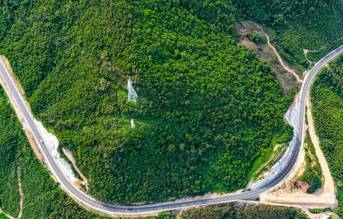 Trước thềm khởi công, cao tốc gần 44.000 tỷ băng qua 2 con đèo hiểm trở chạy dọc tỉnh lớn thứ 2 Việt Nam bất ngờ nhận chỉ đạo nóng- Ảnh 2.