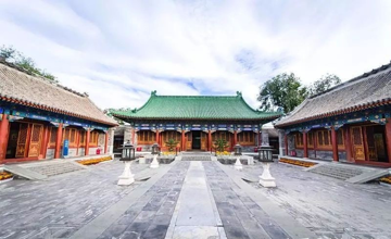 Choáng ngợp căn biệt phủ của 'đại gia' nổi tiếng chứa nhiều gỗ quý, một cây cột cũng hơn 9.000 tỷ đồng