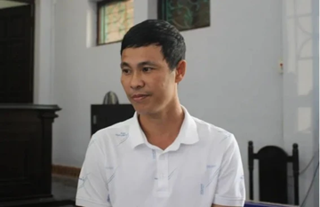 Vụ án gà lôi trắng: Anh nông dân bị tạm giam 4 tháng có được bồi thường?