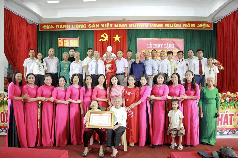 Mẹ Nguyễn Thị Lạng được truy tặng danh hiệu “Bà mẹ Việt Nam anh hùng” - ảnh 3