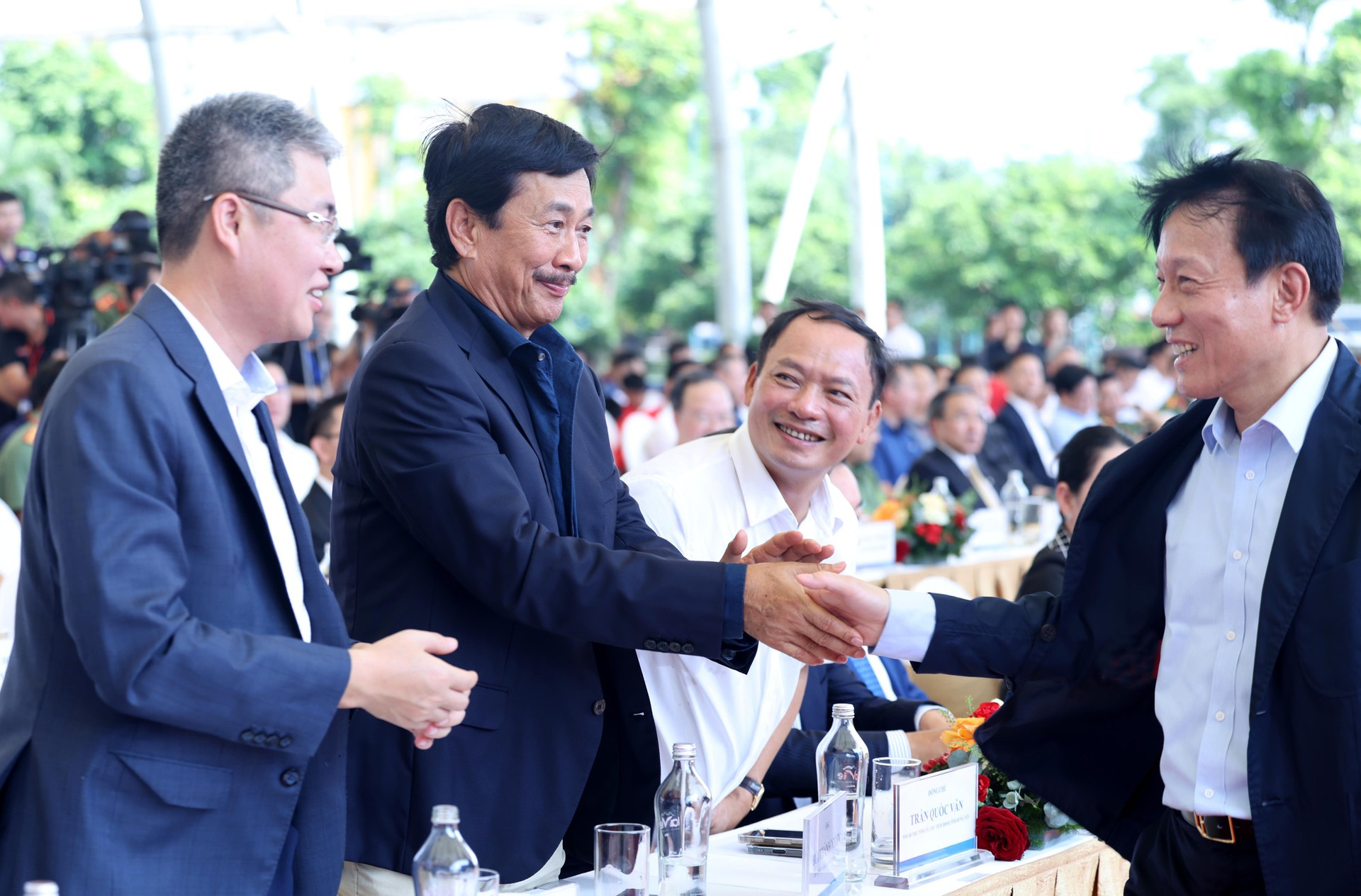 Tổng Bí thư Tô Lâm dự lễ khởi công xây dựng sân vận động tiên tiến hàng đầu thế giới- Ảnh 4.