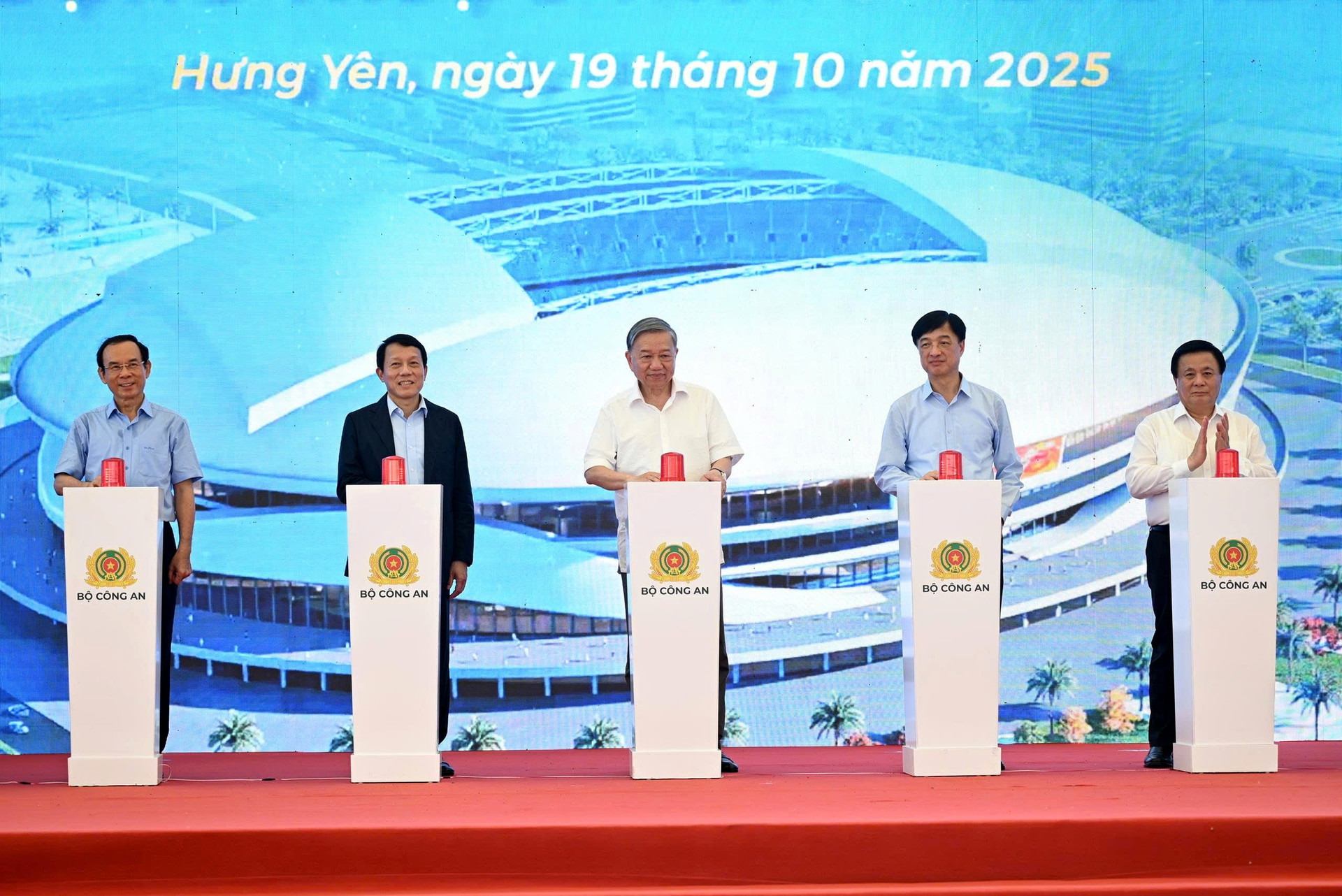 Tổng Bí thư Tô Lâm dự lễ khởi công xây dựng sân vận động tiên tiến hàng đầu thế giới- Ảnh 9.