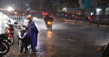 Biển Đông sắp đón bão, thời tiết TPHCM những ngày tới ra sao?