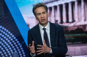 Elon Musk bị yêu cầu ‘biến khỏi nước Anh’