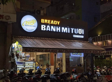 Thương hiệu bánh mì 21 năm tuổi nói lời chia tay Sài Gòn, cập nhật trạng thái ‘đóng cửa vĩnh viễn’