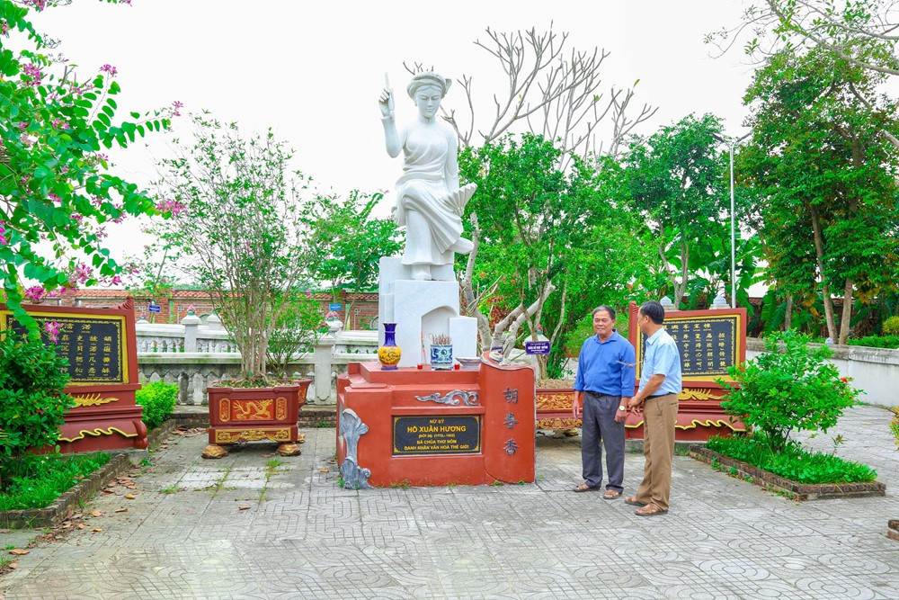 Người phụ nữ Việt Nam duy nhất được UNESCO vinh danh: Sinh ra ở làng khoa bảng nổi tiếng, tài năng vượt thời gian - ảnh 2