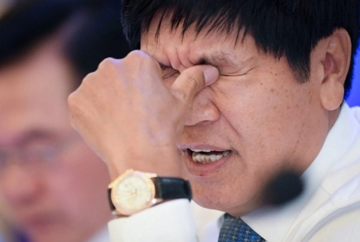 HPG lần đầu giảm kịch sàn từ tháng 4 trong ngày VN-Index giảm kỷ lục 94 điểm