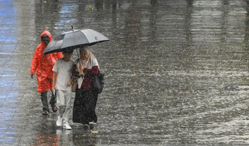 Phát hiện các hạt vi nhựa trong nước mưa