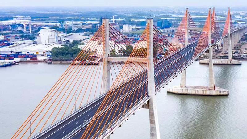 Tuyến cao tốc đắt nhất Việt Nam: Hơn 500 tỷ/km, sở hữu siêu cầu dây văng lọt <a style='text-decoration: none;' href='/TOP'>TOP</a> thế giới- Ảnh 4.