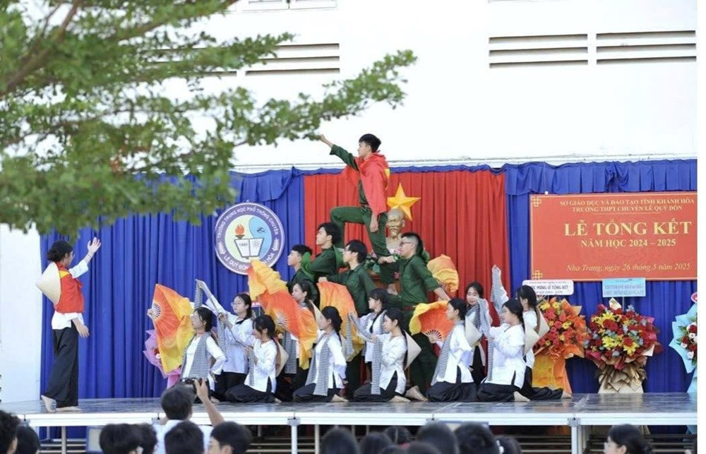 Ngôi trường miền Trung 2 lần đón cầu truyền hình Olympia: 'Lò đào tạo' nhân tài, mang tên nhà bác học lớn nhất Việt Nam thế kỷ XVIII - ảnh 4