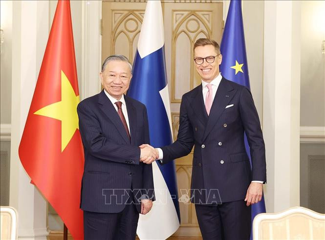 Tổng Bí thư Tô Lâm và Tổng thống Phần Lan chứng kiến Lễ ký kết các văn kiện hợp tác- Ảnh 4. Tổng Bí thư Tô Lâm và Tổng thống Phần Lan chứng kiến Lễ ký kết các văn kiện hợp tác- Ảnh 4.