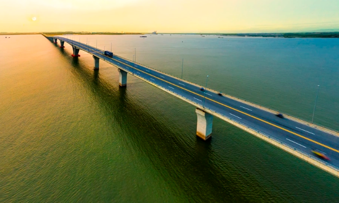 Công trình vượt biển gần 16km dài nhất Việt Nam, thuộc top Đông Nam Á, xóa bỏ bến phà hoạt động nhiều năm- Ảnh 1.