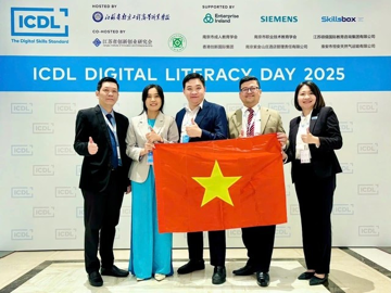 2 giáo viên Việt Nam nhận giải thưởng đặc biệt tại diễn đàn giáo dục của châu Á