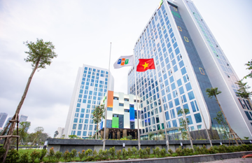 FPT lãi trước thuế 9.540 tỷ đồng sau 9 tháng, ký loạt hợp đồng trăm triệu USD