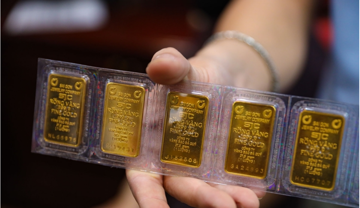 Giá vàng chiều 21/10: Vừa chạm đỉnh kỷ lục, vàng trong nước lập tức rơi tự do
