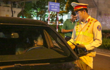 Hàng chục tài xế nữ vi phạm nồng độ cồn trước thềm 20/10