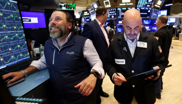 Kết phiên 20/10: Cổ phiếu Apple bứt phá, Dow Jones tăng hơn 500 điểm