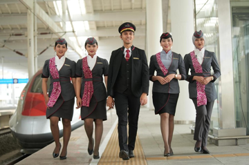 Nền kinh tế lớn nhất Đông Nam Á ‘còng lưng’ trả lãi vay Trung Quốc hơn 3.175 tỷ đồng mỗi năm vì đường sắt cao tốc, Bắc Kinh nói gì?