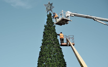 VN-Index rút đỉnh 160 điểm, một cổ phiếu tạo mô hình cây thông