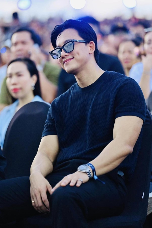 Nam diễn viên cao 1m85, kém 10 tuổi gọi Mỹ Tâm là ‘ánh sáng của tôi’ - ảnh 5