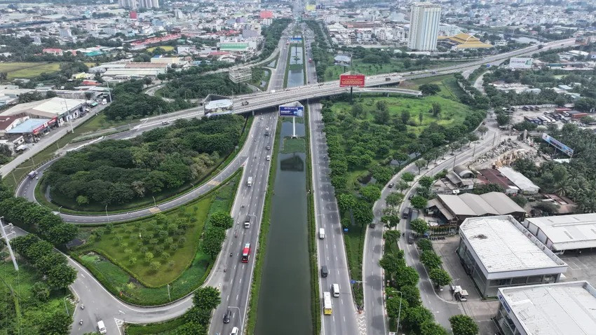 Thành phố giàu nhất Việt Nam sẽ gia tăng kết nối với tỉnh giáp Campuchia- Ảnh 1.
