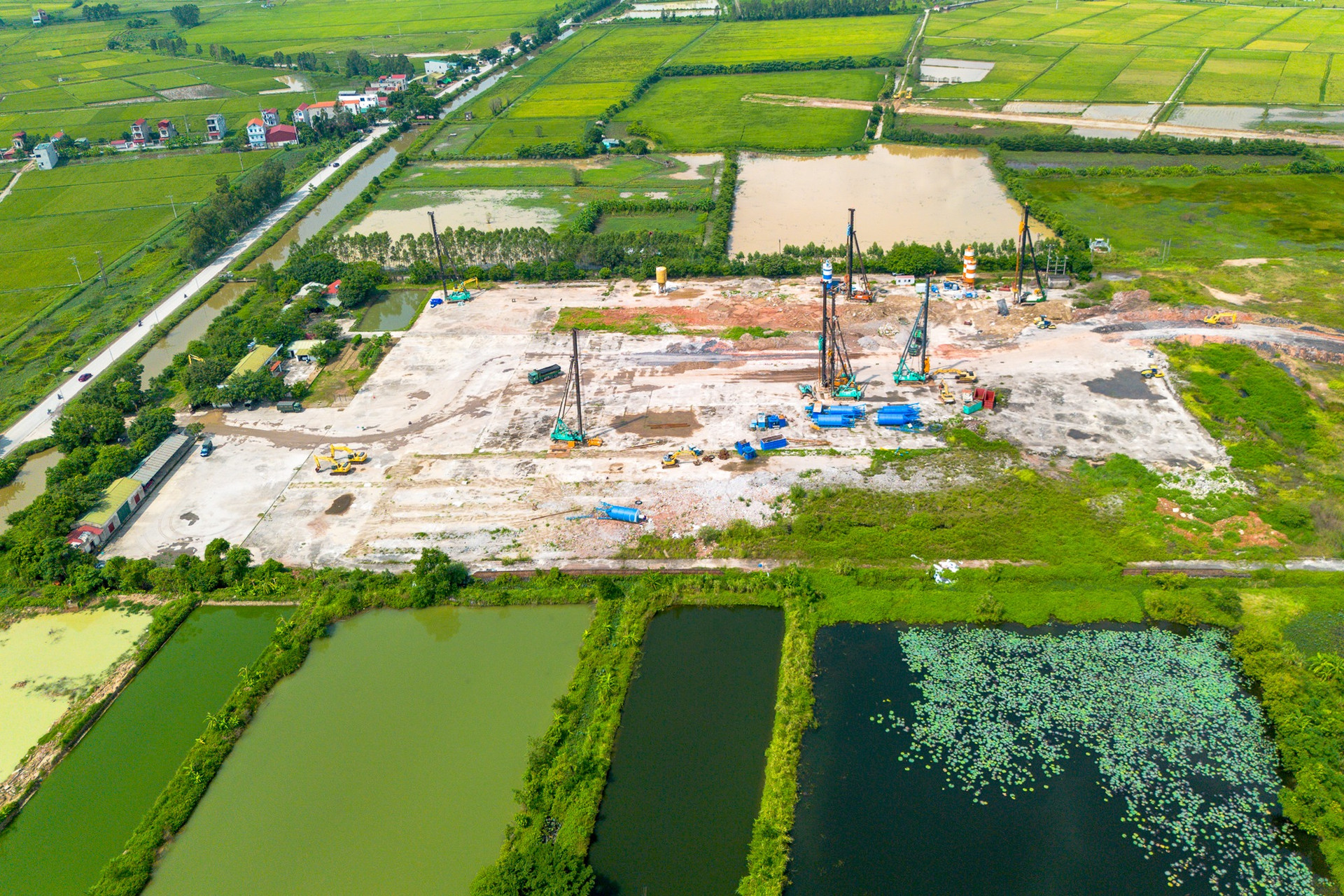 Sân bay lớn nhất miền Bắc có chuyển động mới- Ảnh 2. Sân bay lớn nhất miền Bắc có chuyển động mới- Ảnh 2.