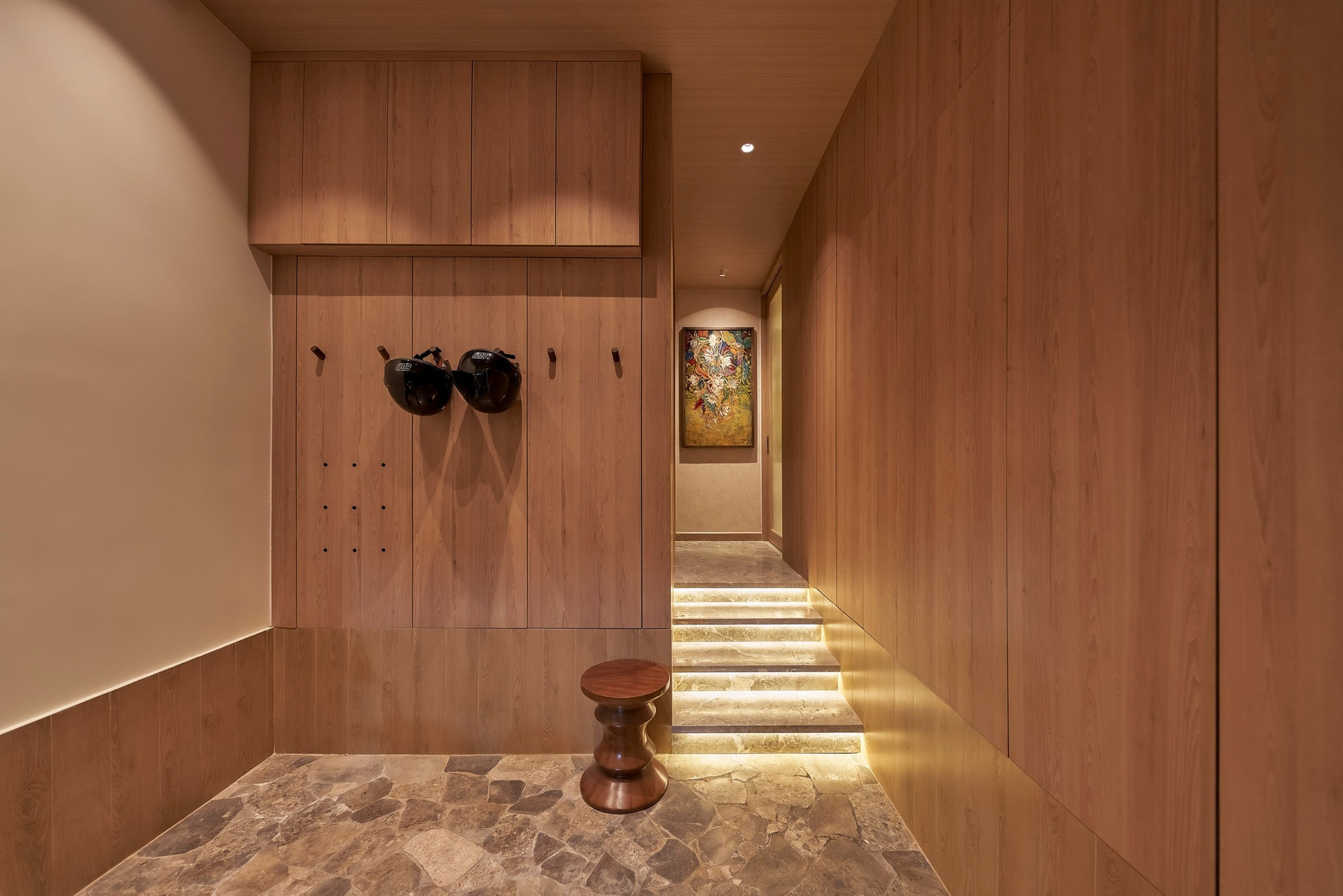 Căn nhà giữa lòng TP. HCM 'lột xác' choáng ngợp: Phong cách sang trọng, tầng thượng trở thành văn phòng xanh- Ảnh 4. Căn nhà giữa lòng TP. HCM 'lột xác' choáng ngợp: Phong cách sang trọng, tầng thượng trở thành văn phòng xanh- Ảnh 4.