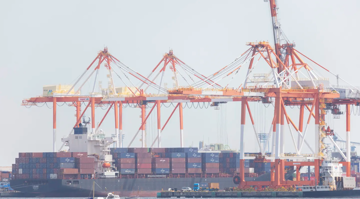 Hàng hóa 'chật vật' tại thị trường Mỹ dù đã có thỏa thuận thương mại, nền kinh tế thứ 4 thế giới đặt cược vào châu Á để vực dậy kinh tế