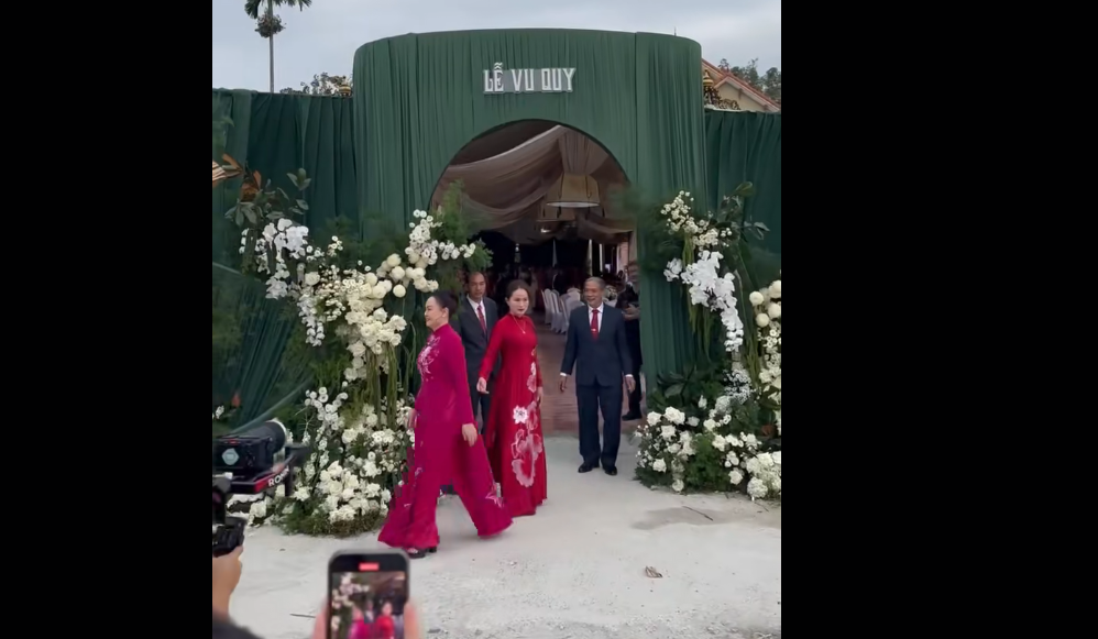 Vì sao vợ Chủ tịch Tập đoàn Sơn Hải không trực tiếp vào nhà Hoa hậu Đỗ Thị Hà đón dâu? - ảnh 3