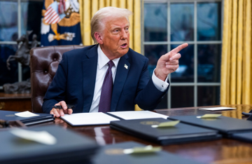 Một phút nắm trọn thị trường trước giờ giao dịch phiên 23/10: Ông Trump cảnh báo áp thuế 155% với Trung Quốc, Việt Nam sắp mở cửa cho CTCK toàn cầu đặt lệnh trực tiếp