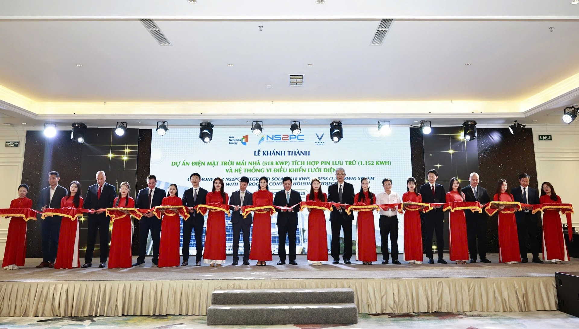 NS2PC), Công ty Asia Networks Energy và VinFast Energy vừa chính thức đưa vào vận hành dự án điện mặt trời mái nhà kết hợp pin lưu trữ năng lượng-compressed