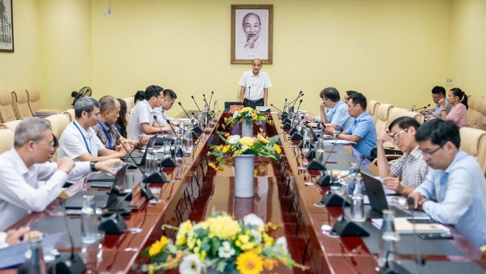 Quang cảnh buổi làm việc về đề xuất đầu tư tuyến đường sắt đô thị Đà Nẵng - Hội An.