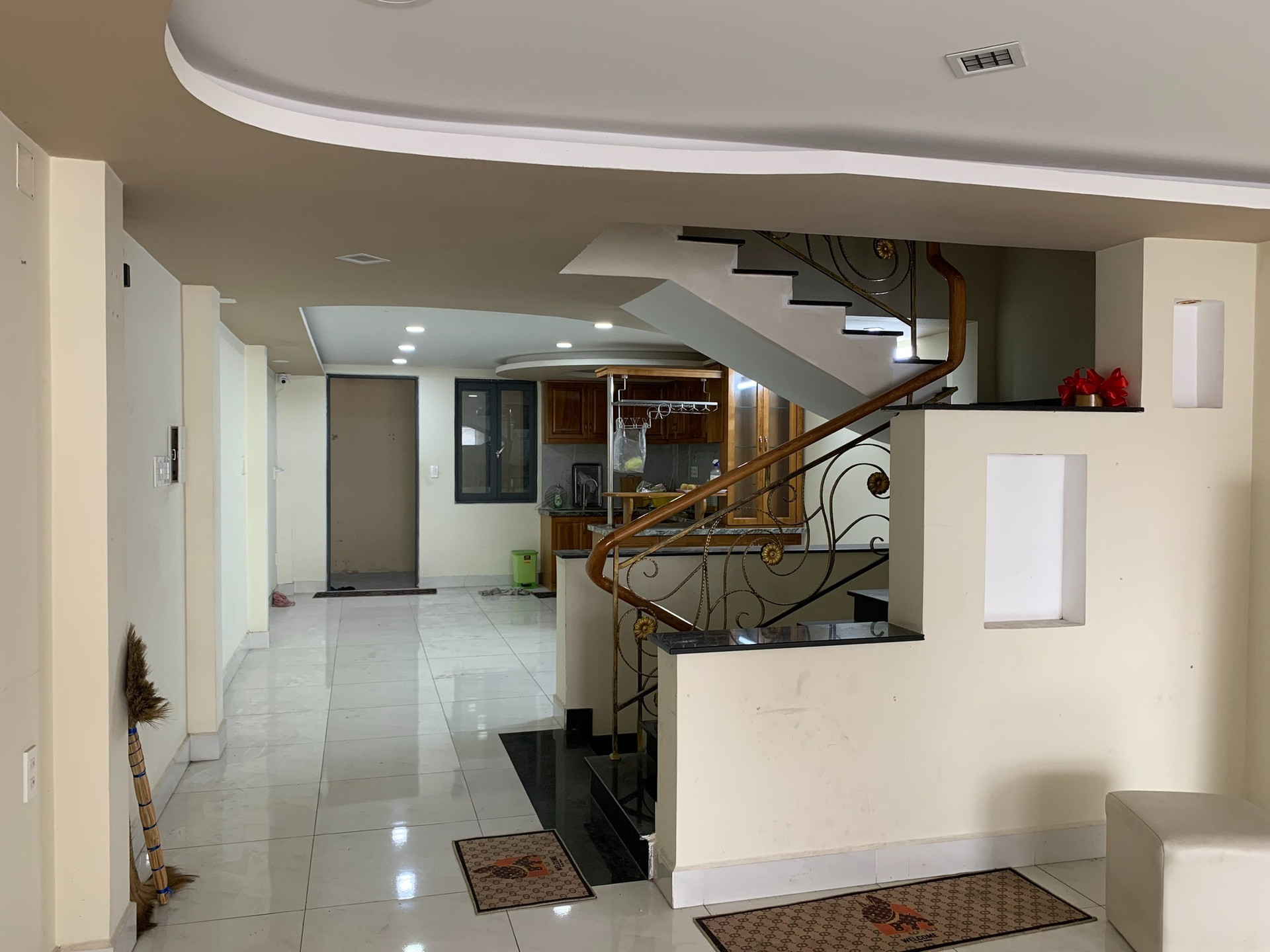 Hồi sinh căn hộ cũ 20 năm tuổi trở thành không gian sống ấm cúng lý tưởng- Ảnh 2. Hồi sinh căn hộ cũ 20 năm tuổi trở thành không gian sống ấm cúng lý tưởng- Ảnh 2.