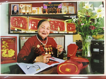 Gia tộc vàng 'khét tiếng' sở hữu loạt thương hiệu lớn, chiếm 'vài chục phần trăm' thị phần ở Hà Nội