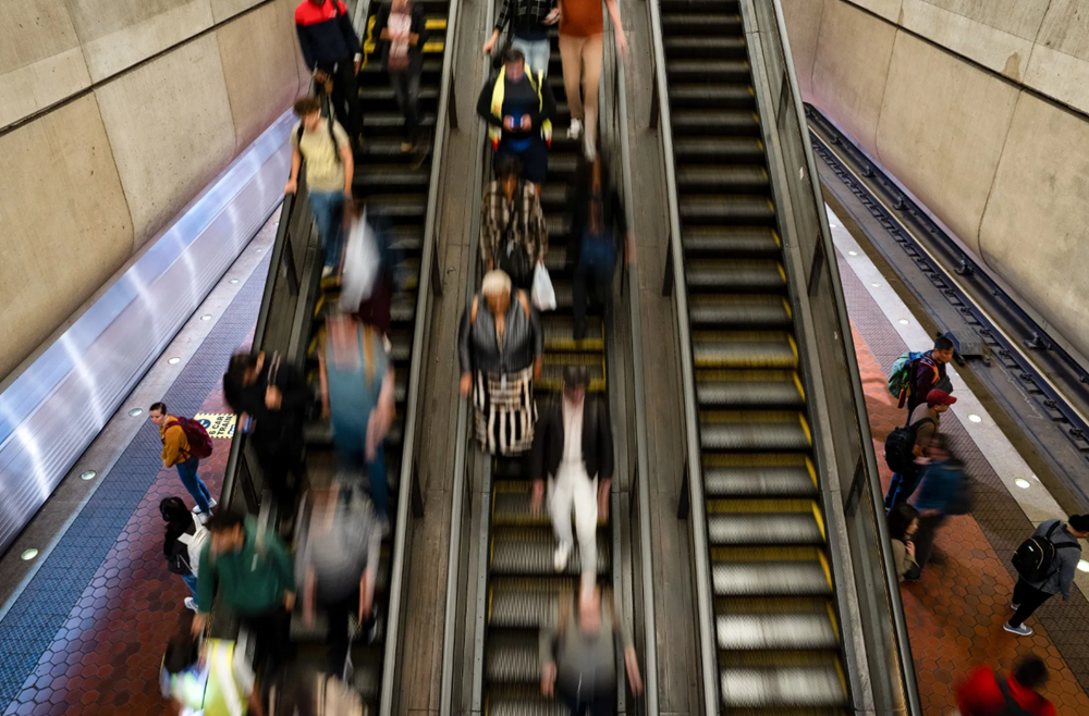 Fed mất dữ liệu quan trọng ngay trước thềm quyết định lãi suất, kinh tế Mỹ như 'bay trong sương mù' - ảnh 1