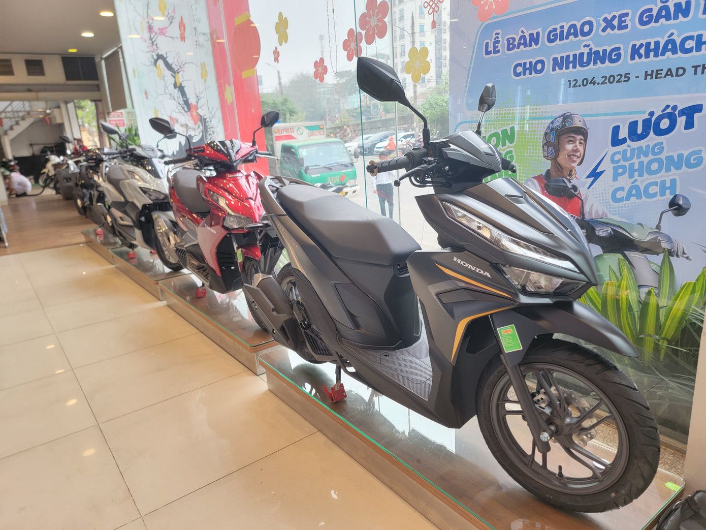 Các hãng thành viên VAMM vốn chủ yếu bán xe máy xăng, dẫn đầu bởi Honda. xe-may-honda.jpg