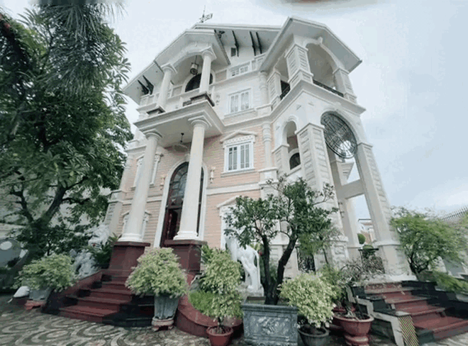 Thân thế đại gia vừa kết hôn với Á hậu Việt đình đám: Có bằng thạc sĩ, từng du học Anh, là CEO khách sạn lớn - ảnh 4