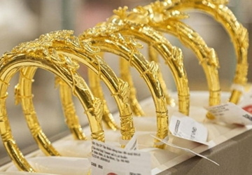 Chưa đầy một tuần, giá vàng ‘bốc hơi’ hơn 5 triệu đồng mỗi lượng