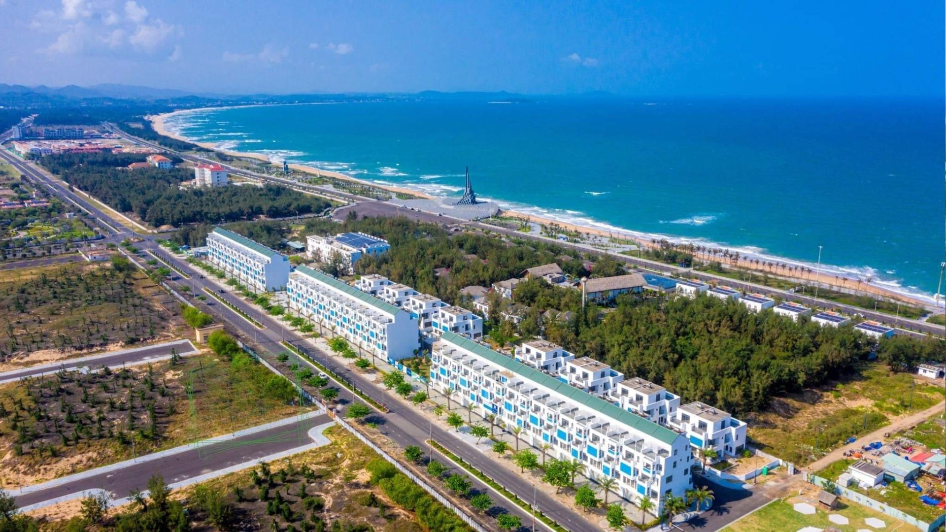 Hòa Phát (<a style='text-decoration: none;' href='/HPG'>HPG</a>) mở 'mũi tiến công' chiến lược vào miền Trung- Ảnh 3. Hòa Phát (<a style='text-decoration: none;' href='/HPG'>HPG</a>) mở 'mũi tiến công' chiến lược vào miền Trung- Ảnh 3.