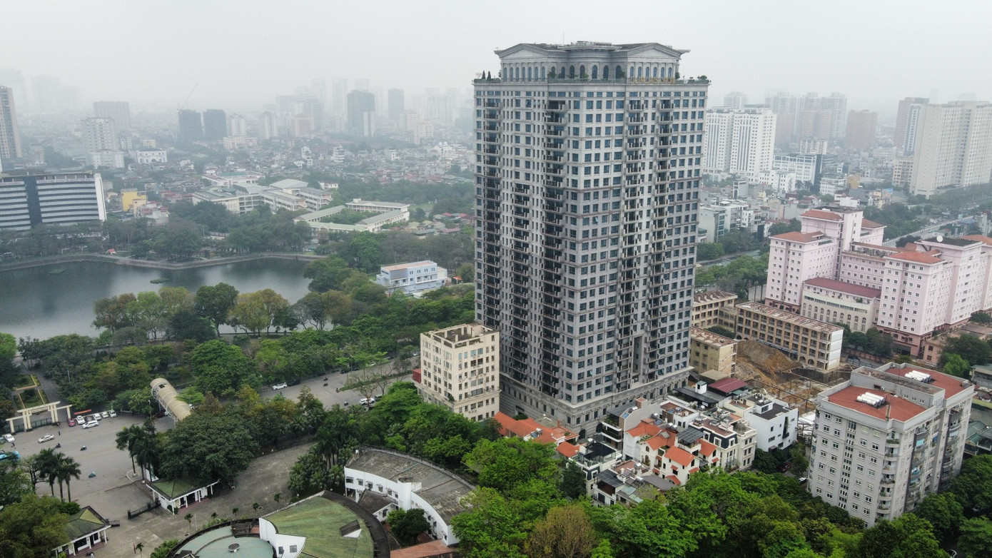 Phường Nghĩa Đô là nơi có mức giá căn hộ sơ cấp cao nhất trên thị trường (158-314 triệu đồng/m2). z5354997632864-c22fd95cadbc8662785bf5de68b32bd9.jpg