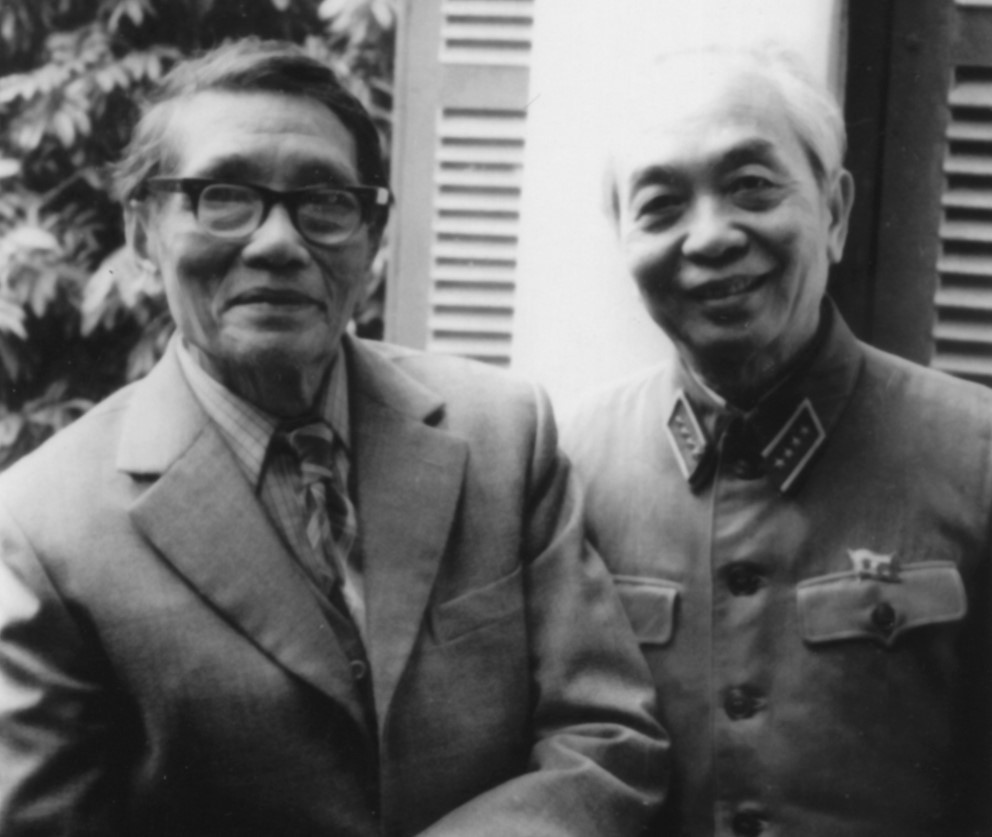 Nhà văn duy nhất của Việt Nam có 3 người con rể đều mang hàm tướng, từng đảm nhận nhiều chức vụ quan trọng - ảnh 5