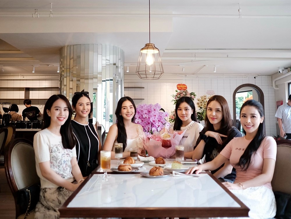 'MC đẹp nhất <a style='text-decoration: none;' href='/VTV'>VTV</a>' từ bỏ sự nghiệp để làm dâu hào môn, sống như 'bà hoàng' trong lâu đài dát vàng - ảnh 6