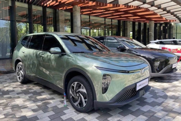 Mua VinFast Limo Green chạy dịch vụ, chủ xe nhận xét thẳng chất xe, hàng ghế thứ 3 đem ra 'mổ xẻ', tuyên bố luôn chi phí vận hành