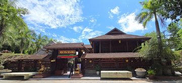 Ngôi nhà gỗ lim lớn nhất Việt Nam, huy động hàng chục nghệ nhân và 10.000 lượt thợ, vốn đầu tư 200 tỷ đồng