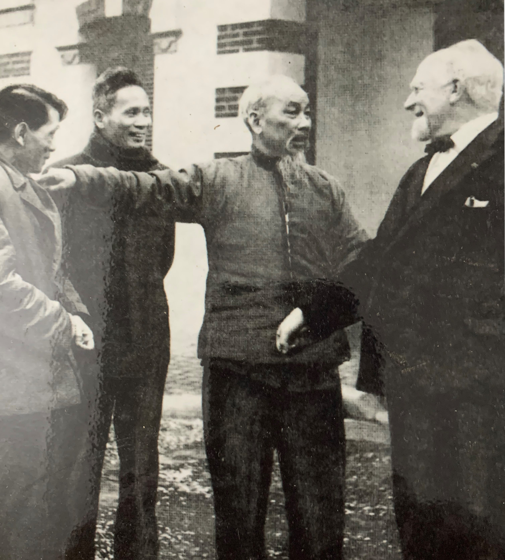 Nhà văn duy nhất của Việt Nam có 3 người con rể đều mang hàm tướng, từng đảm nhận nhiều chức vụ quan trọng - ảnh 2