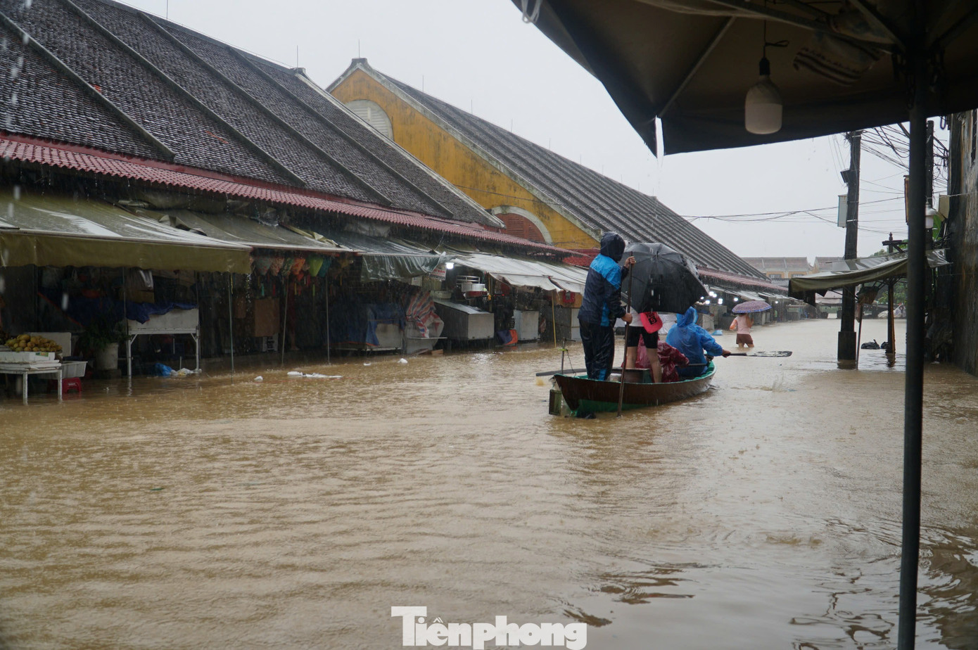 Đà Nẵng cảnh báo lũ đặc biệt lớn trên sông Vu Gia - Thu Bồn. Ảnh: G.T tp-lu-dac-biet-lon-10.jpg