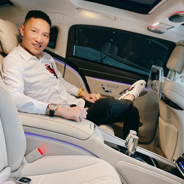 Huấn Hoa Hồng ‘hốt bạc’ từ đâu để tậu dàn siêu xe sang chảnh, thành lập công ty vốn trăm tỷ?