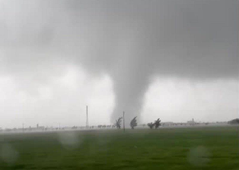 Lốc xoáy gây thiệt hại tới 900 triệu đồng cho một xã ở Cà Mau - ảnh 3