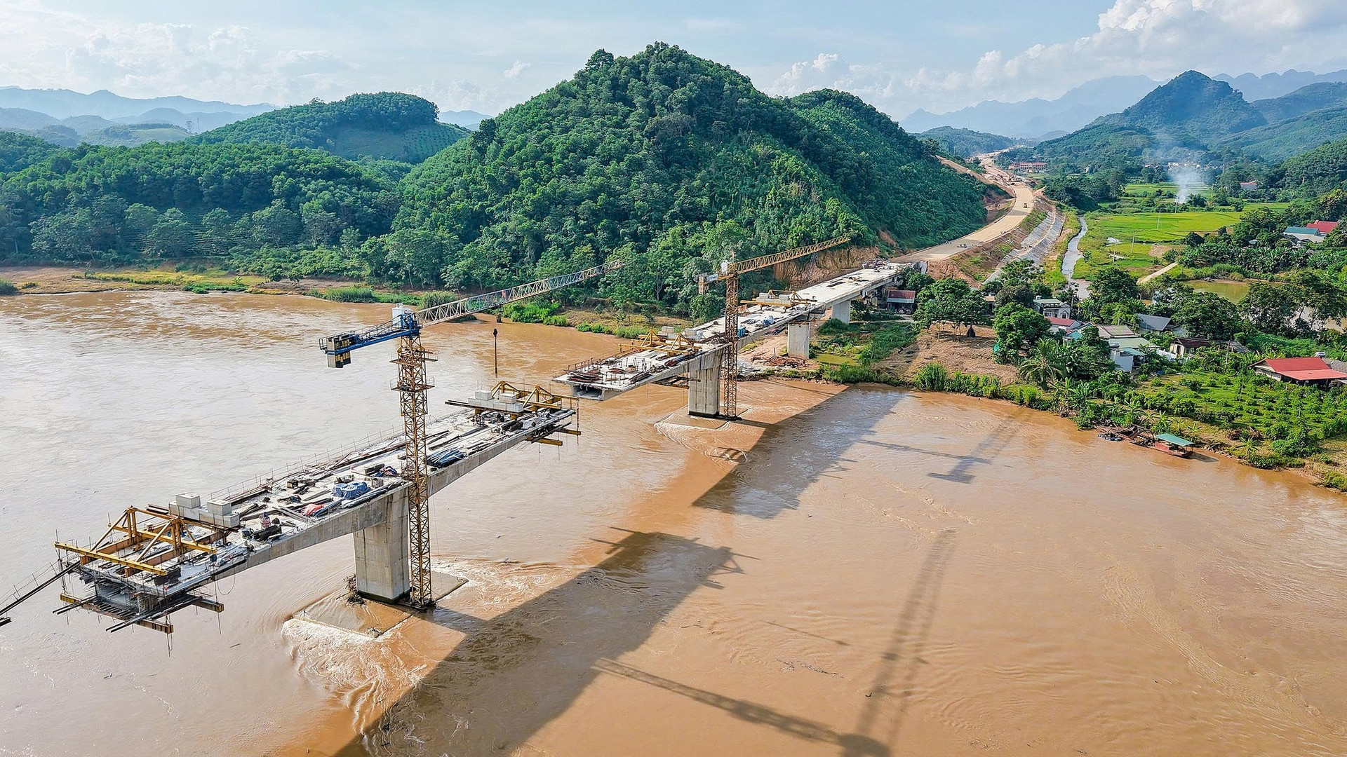 3 cao tốc ở miền Bắc có bóng dáng Tập đoàn Đèo Cả nguy cơ ‘vỡ kế hoạch’: Bộ Xây dựng chỉ đạo nóng- Ảnh 1.