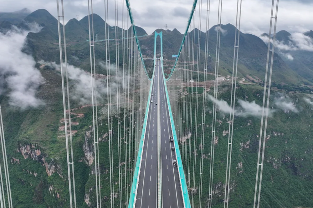 Chính thức thông xe cây cầu 7.413 tỷ đồng cao nhất thế giới - ảnh 4